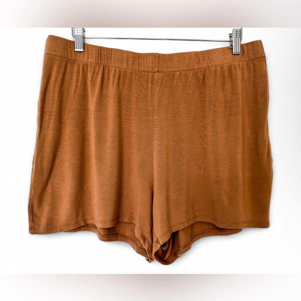 SKIMS Tan Brown Casual Shorts Women’s - Size XLarge